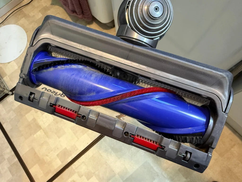 dyson zero absolute ケース付き よろずやマルシェ本店 | Dyson コードレススティッククリーナー